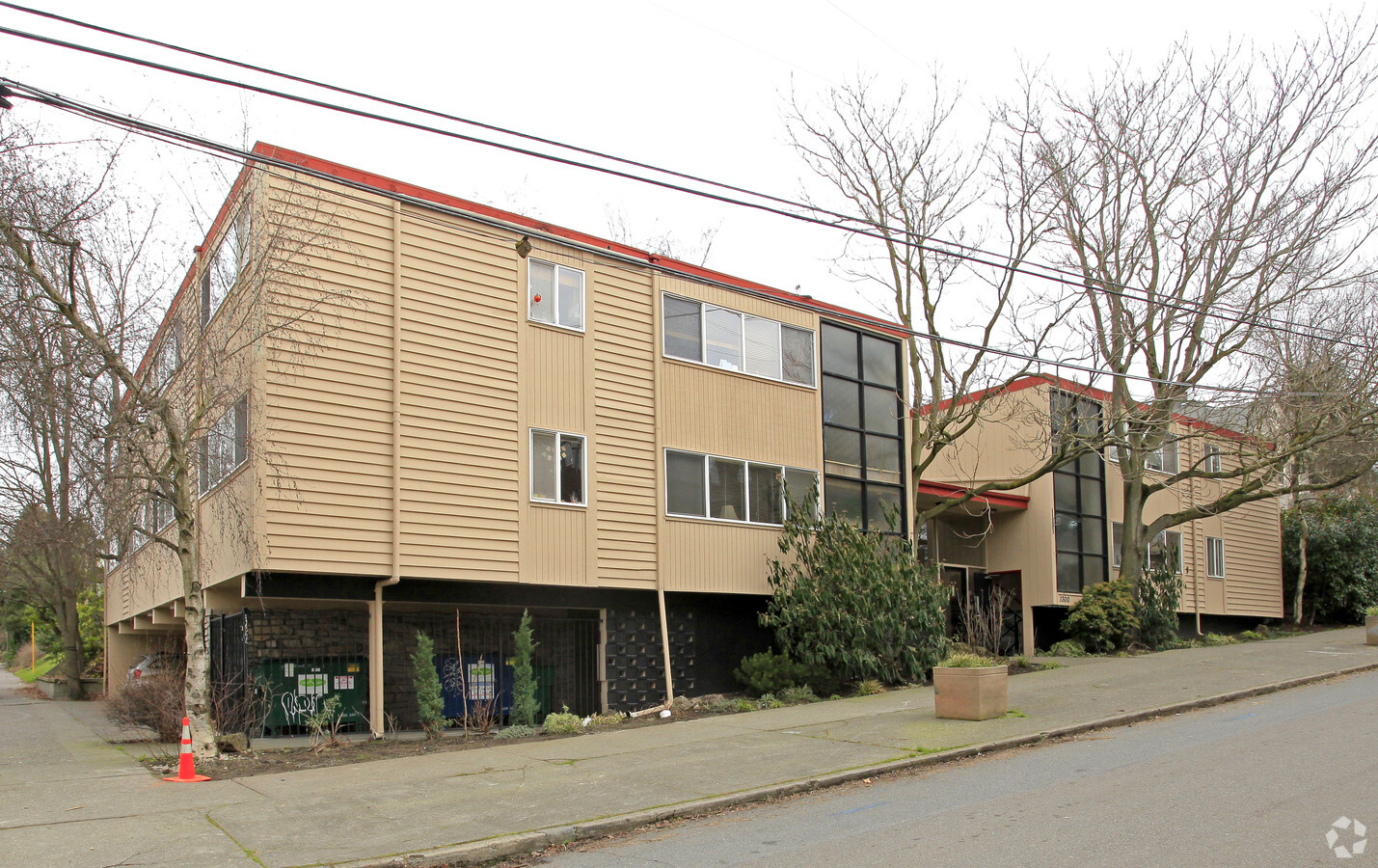Photo - Cheville Apartments