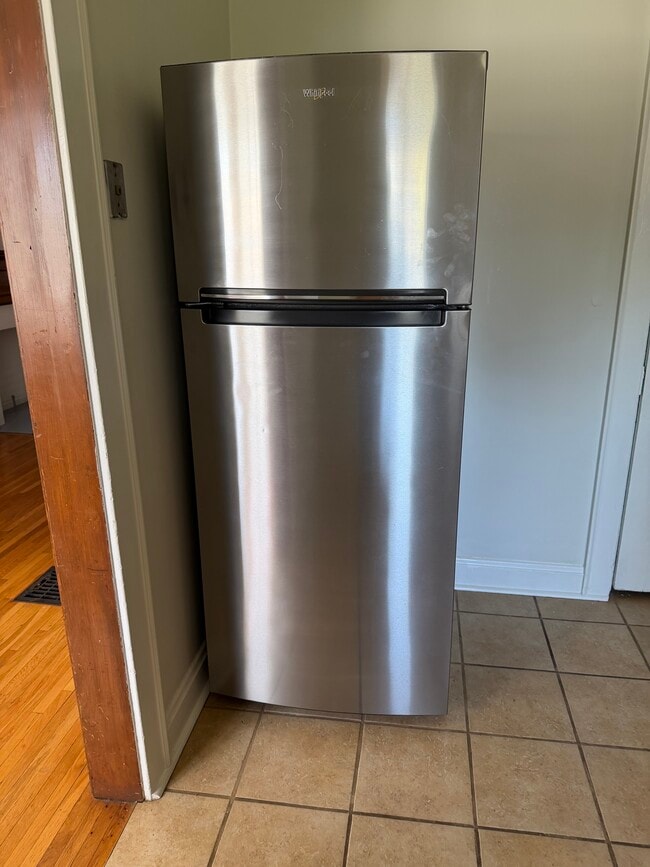 Building Photo - 81 W Weber Rd