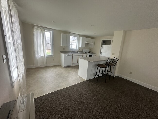 Photo - 799 River Rd