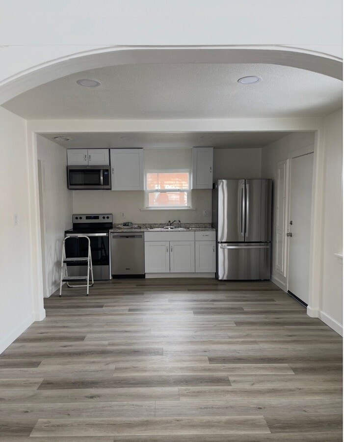 Photo - 210 Reno Ave