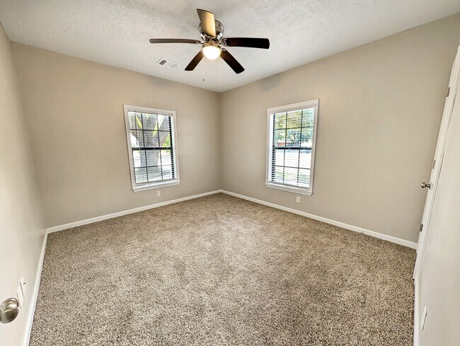 Photo - 1006 Cedar St