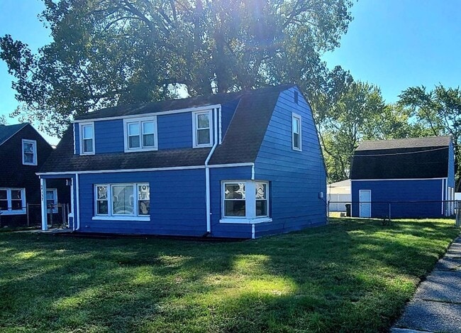 Photo - Oak Lawn Home