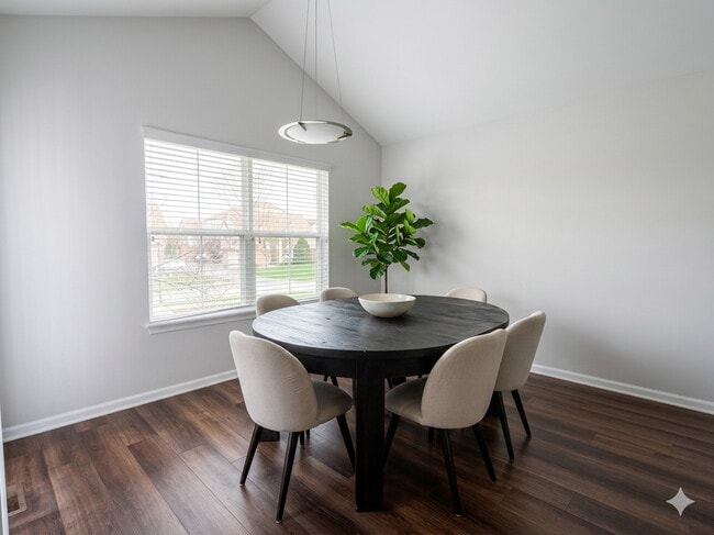 Photo - 121 Rosehall Dr