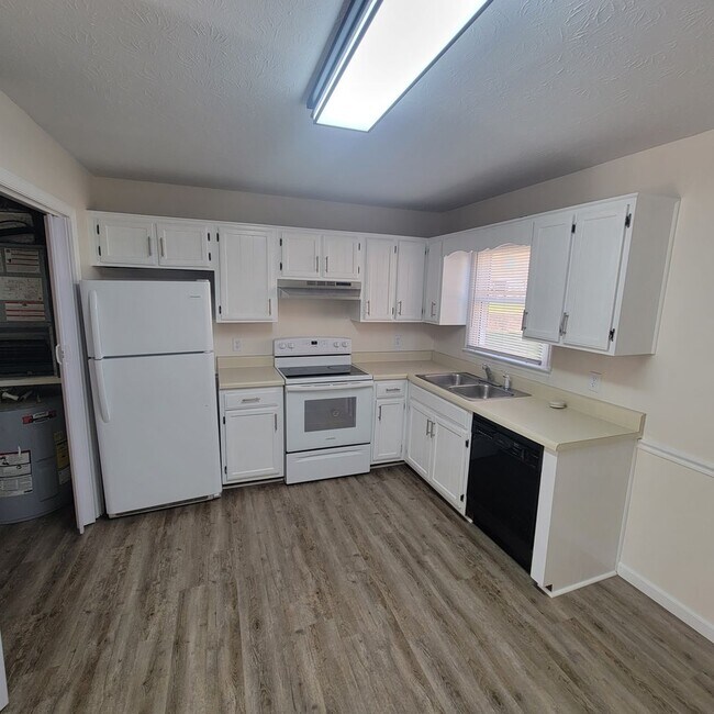 Photo - 1819 Stargazer Dr Unit 1819 Stargazer Ave Apt 3