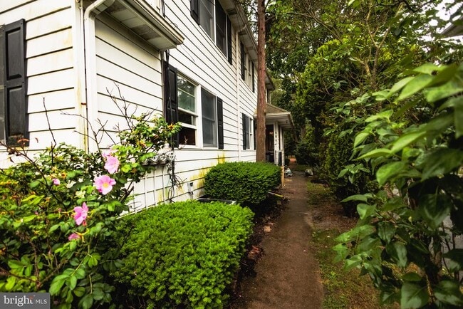 Photo - 213 Laurel Ave