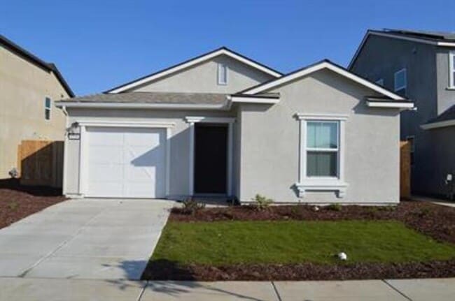 4516 Lindsey Ln