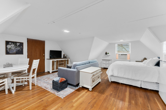 Building Photo - 804 N Perry Ave Rental