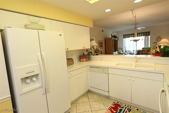 Building Photo - 26751 Clarkston Dr Unit 102 Rental