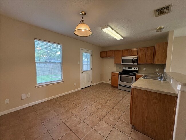 Photo - 14129 Broken Arrow Dr