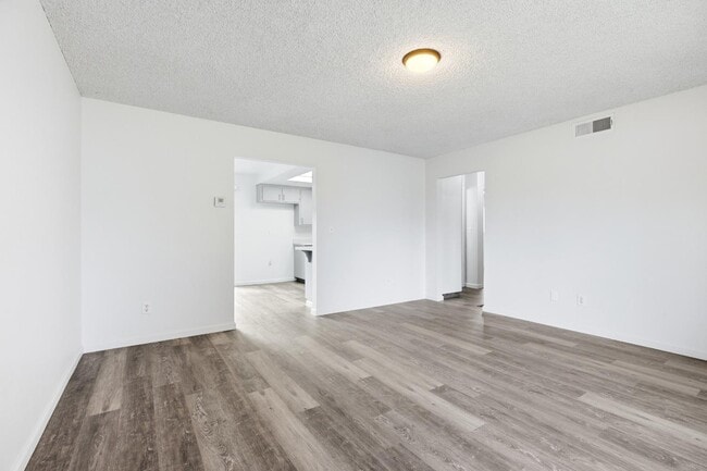 Photo - 1800 Rockford Ave