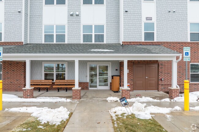 Lincoln Senior Flats