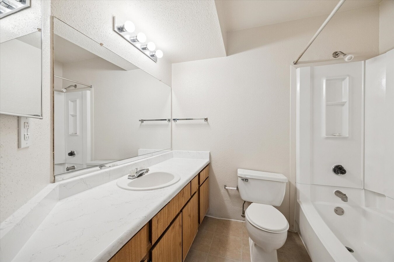 Photo - 1660 W T C Jester Blvd Unit 205