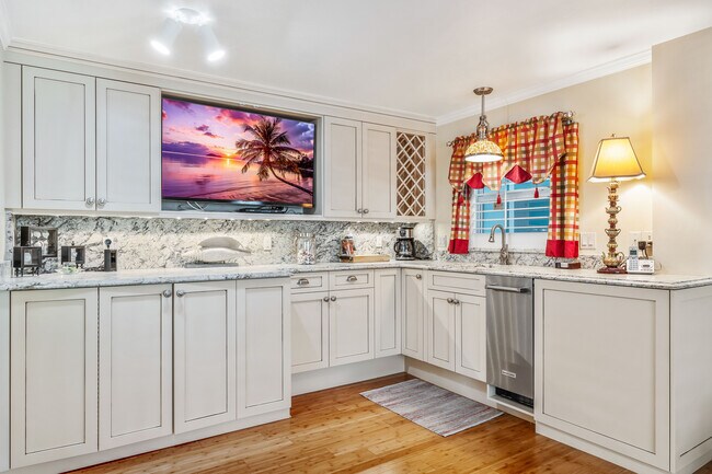 Photo - 320 Gulf Blvd Unidad 5A