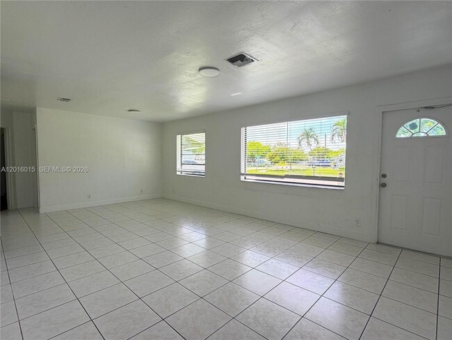 Photo - 1740 SW 47th Ave