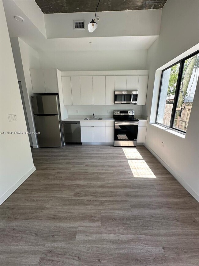 Photo - 3422 NW 5th Ave Unidad 407