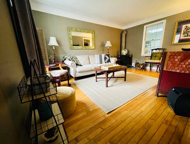 Photo - 391 Kercheval Ave