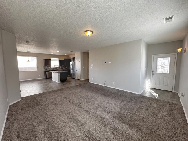 6732 Oro Valley Rd NW