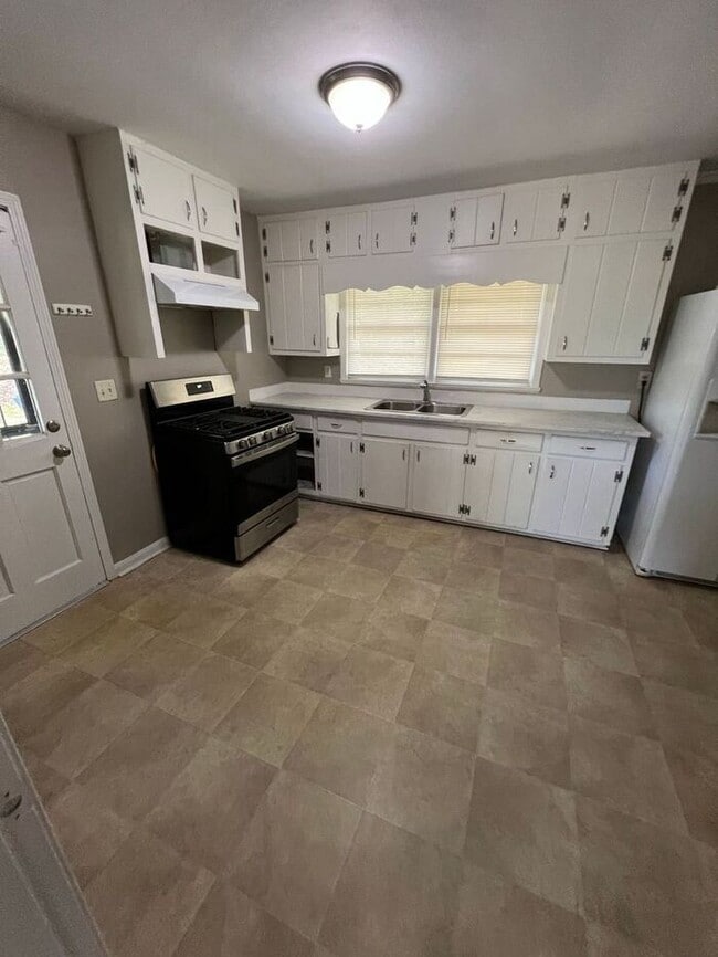 Photo - Beautiful 3 bedroom house in Lawrenceville!