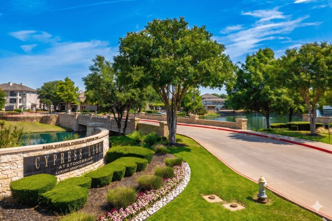 Photo - Cypress Lake at Stonebriar Apartments