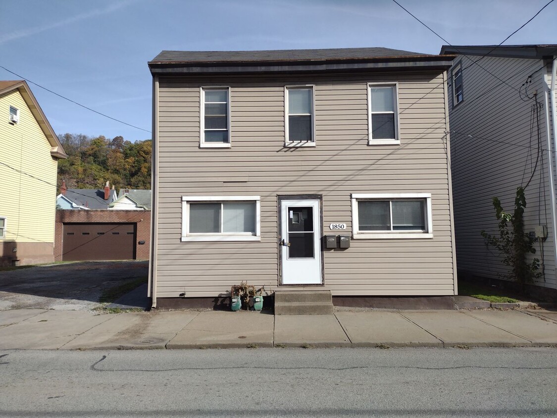 Photo - 1850 Main Street