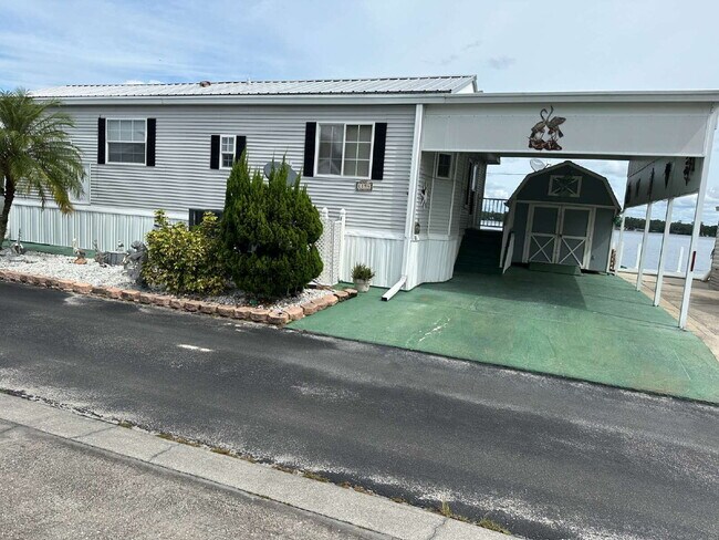 Photo - Cozy and Convenient Water Front 2/1 in St....