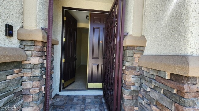 Photo - 9709 Hawk Cliff Ave