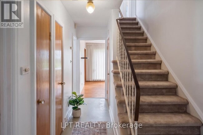 Photo - 1745 Ortona Ave