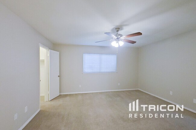 Photo - 1209 Meadow Creek Dr