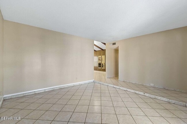 Photo - 220 Rio Tinto Dr