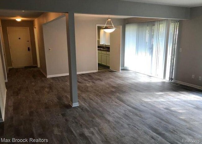 Photo - 16255 W Nine Mile Rd Unit 101