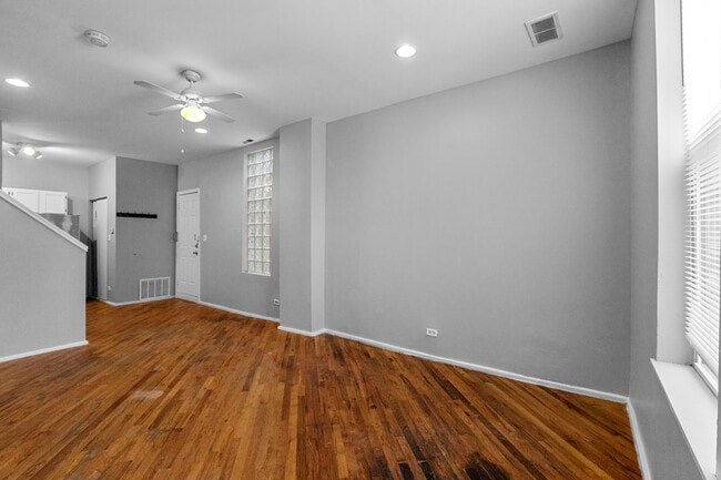 Photo - 2315 W McLean Ave Unit 1w