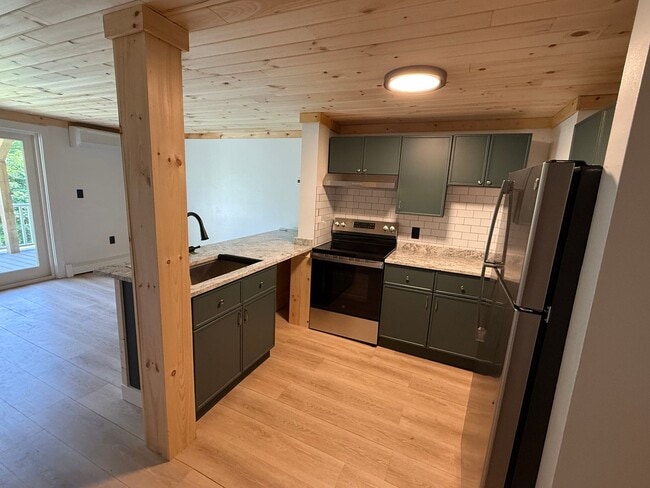 Building Photo - Charming 1bd/1ba Apartment - Seconds from Attitash! Unit 1