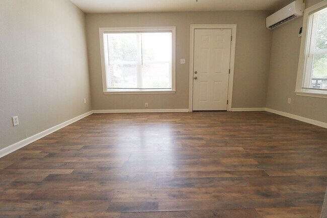 Photo - 1705 N Atlanta Ave Unit 1707 N Atlanta Ave