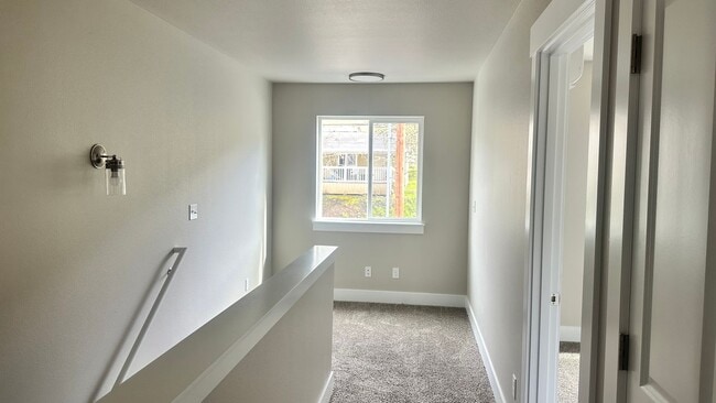 1152-1154 NE Rifle Range St Unit 1154