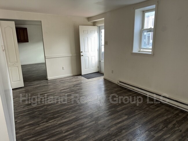 Photo - 180 S 5th St