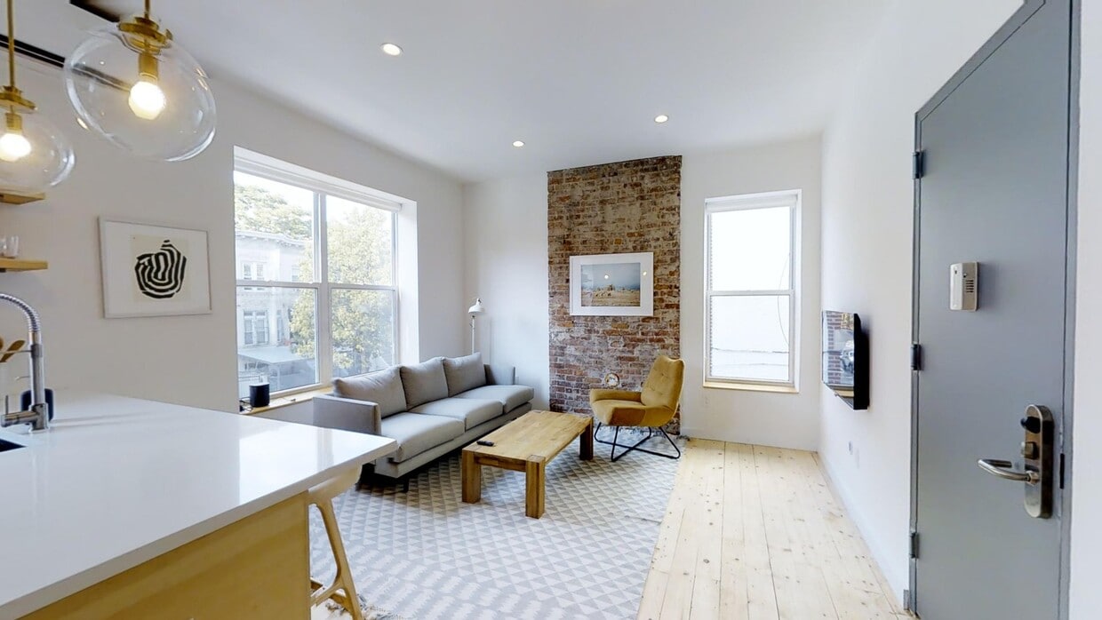 Photo - Private bedroom in 4 bed/2 bath Home