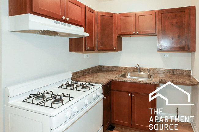 Photo - 518 W Cornelia Ave Condo Unit 308