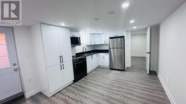 Photo - 994 Brimley Rd