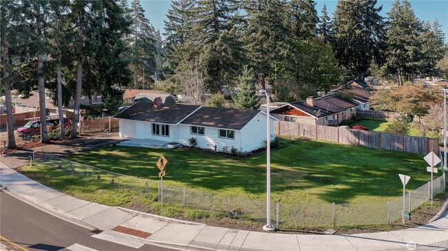 Photo - Huge fenced yard 3 Bedroom Fresh remodel