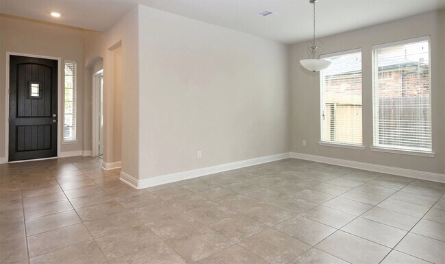 Photo - 8218 Oxbow Manor