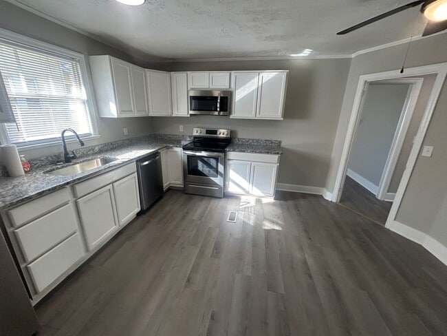 Photo - 803 Center St House