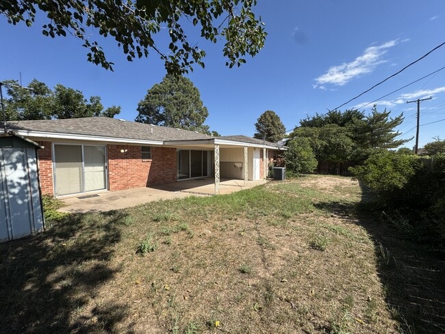 Photo - 2201 Barnett Dr House