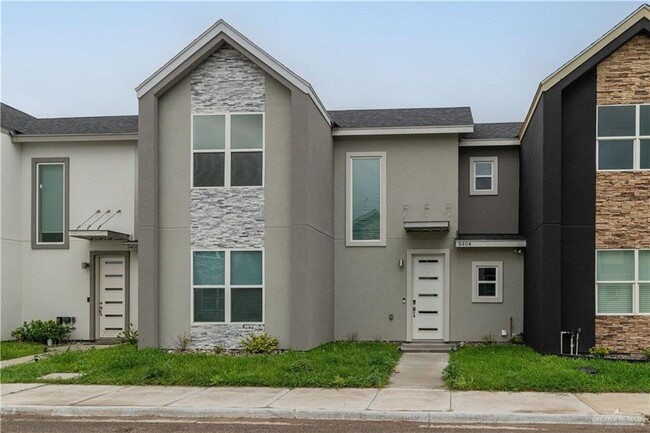Photo - 5404 N Crown Point Townhome