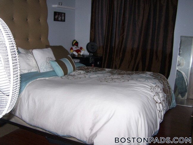 Photo - 14 Murdock St Unit 1-7