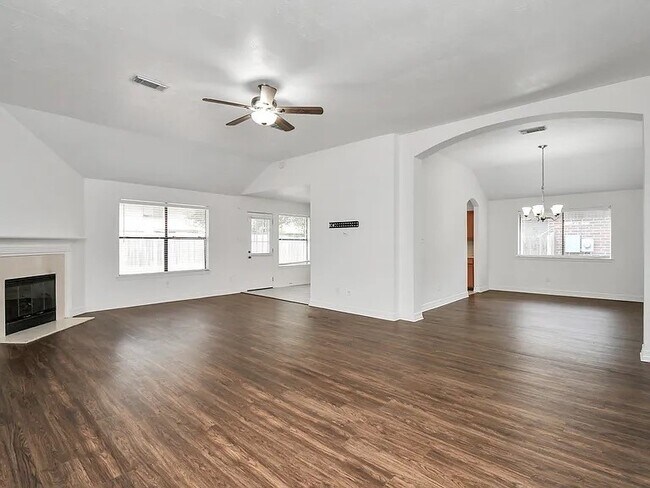 Photo - 16122 Cypress Point Dr