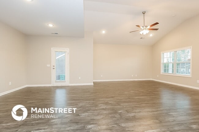Photo - 836 Ellyson Dr