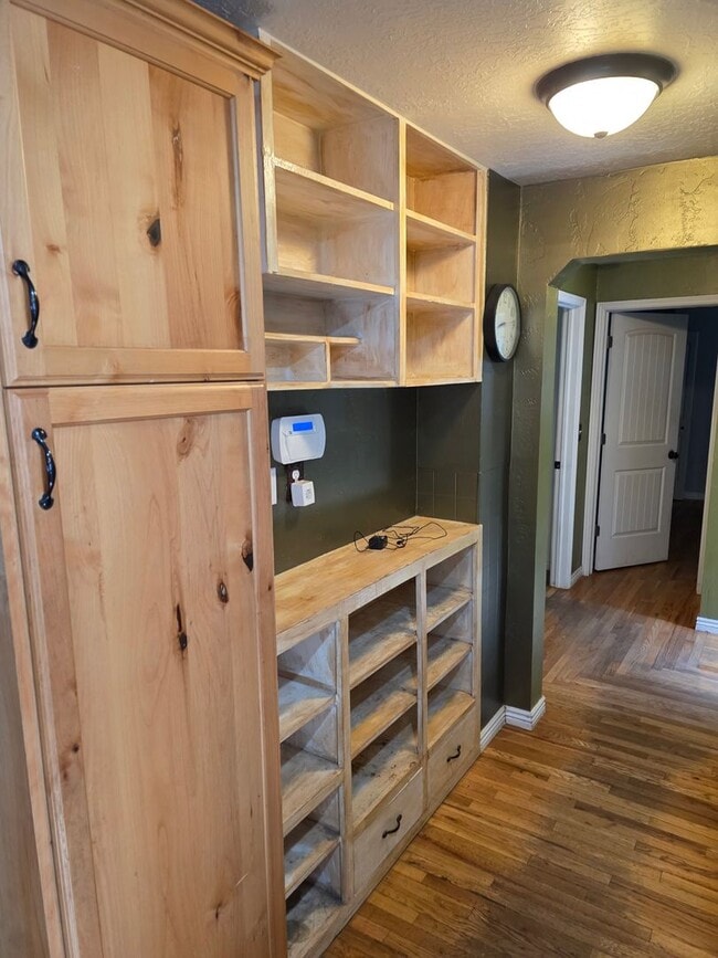 Photo - Charming 4 bed 2 bath home