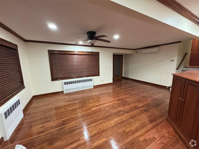 Building Photo - 98 Glenwood Rd Rental