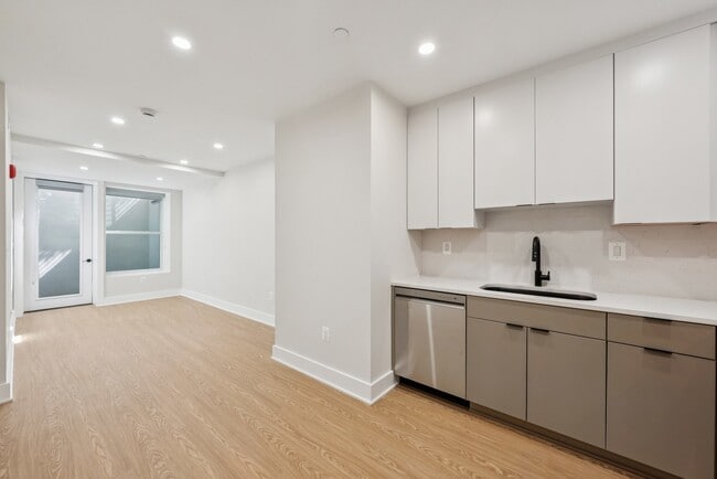 Photo - Glover Vista Apartments