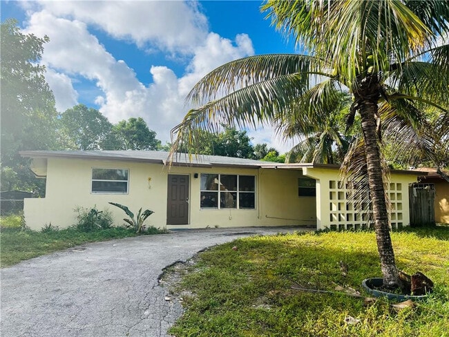 Building Photo - 10 NW 19th St